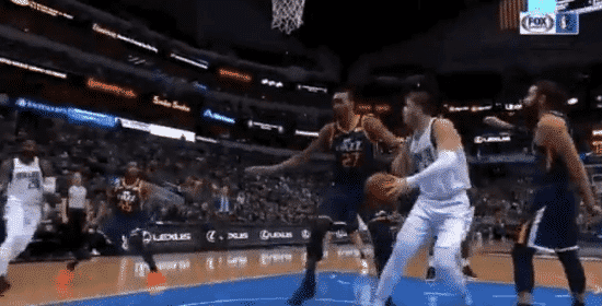 Une nouvelle feinte magistrale de Luka Doncic