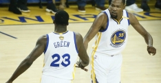 Kevin Durant se met à dos Klay Thompson et Draymond Green dans une comparaison