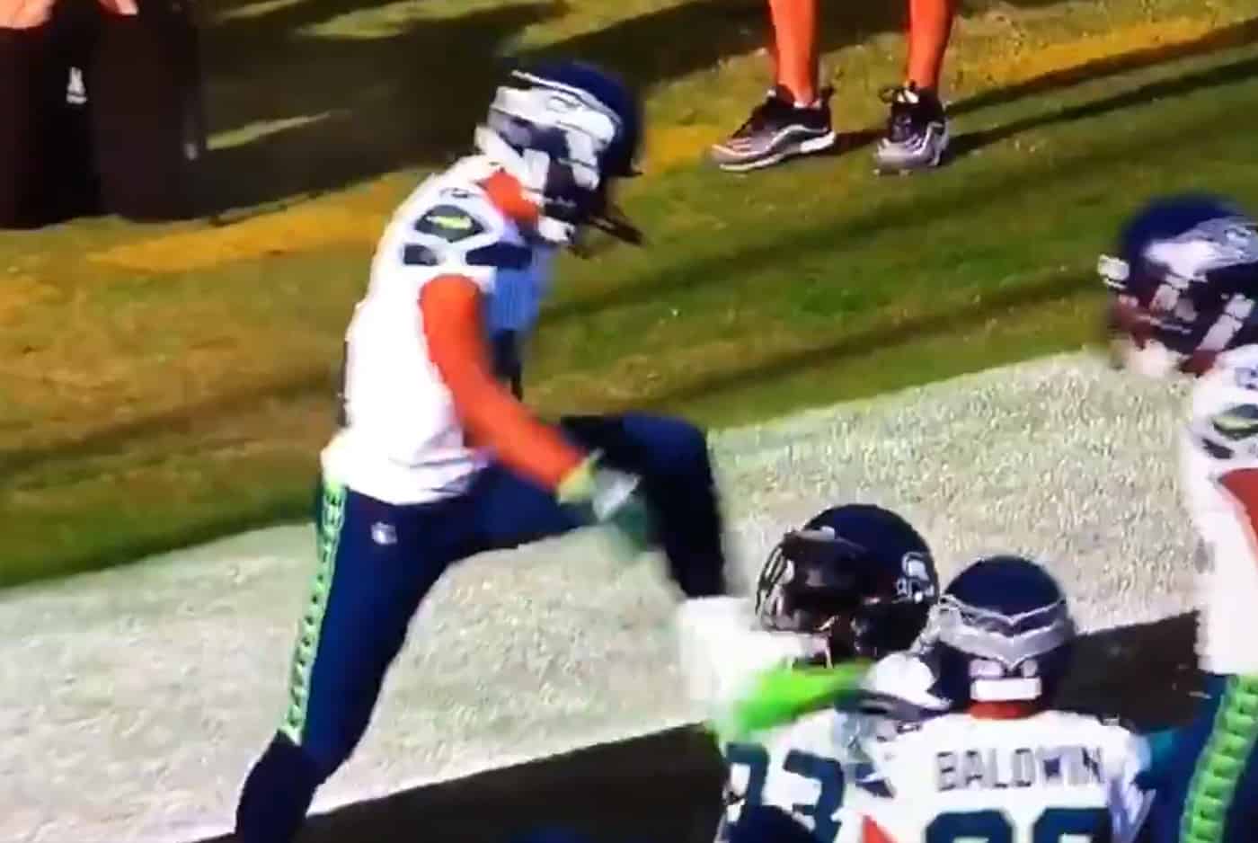 Quand les Seahawks imitent la scène culte d’Iverson sur Lue