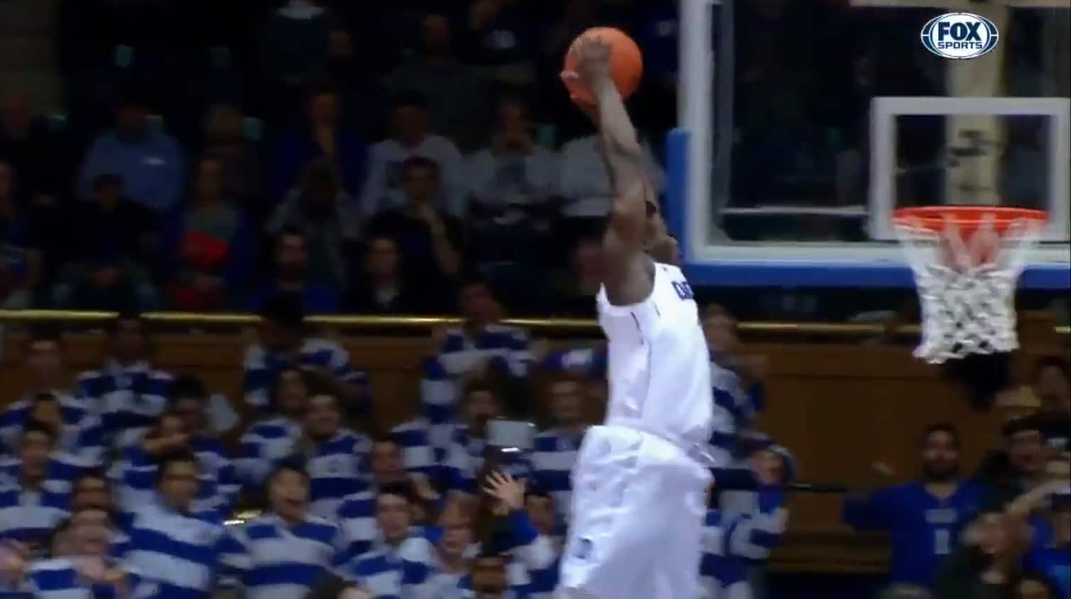 Zion Williamson, encore un dunk fou et un match propre