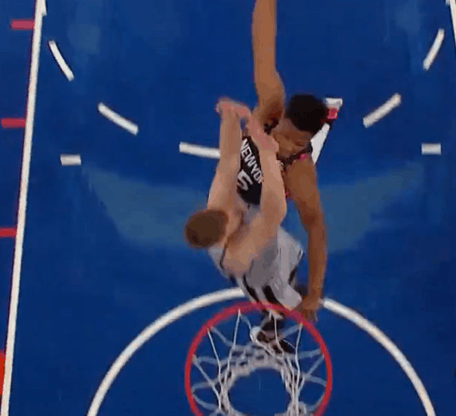 Dennis Smith Jr était proche de claquer un poster dingue