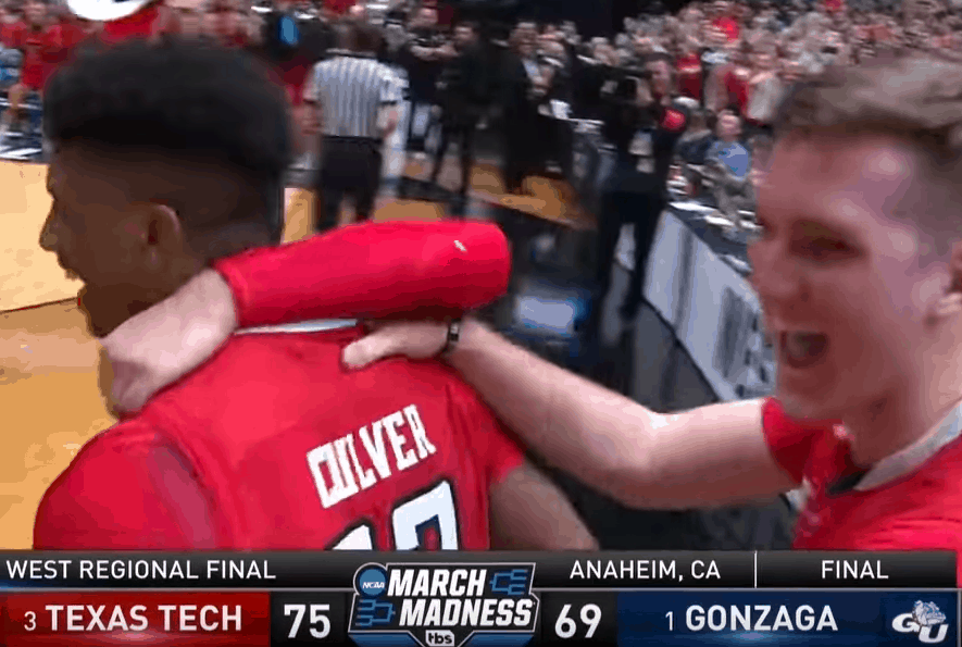 Gonzaga mord la poussière, Virginia survit