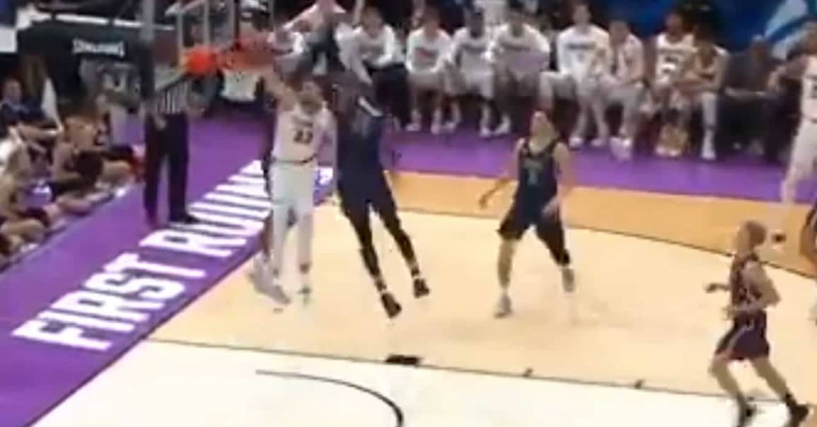 Gonzaga débute bien, Killian Tillie claque un gros poster