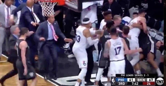 Dudley et Butler expulsés après une embrouille