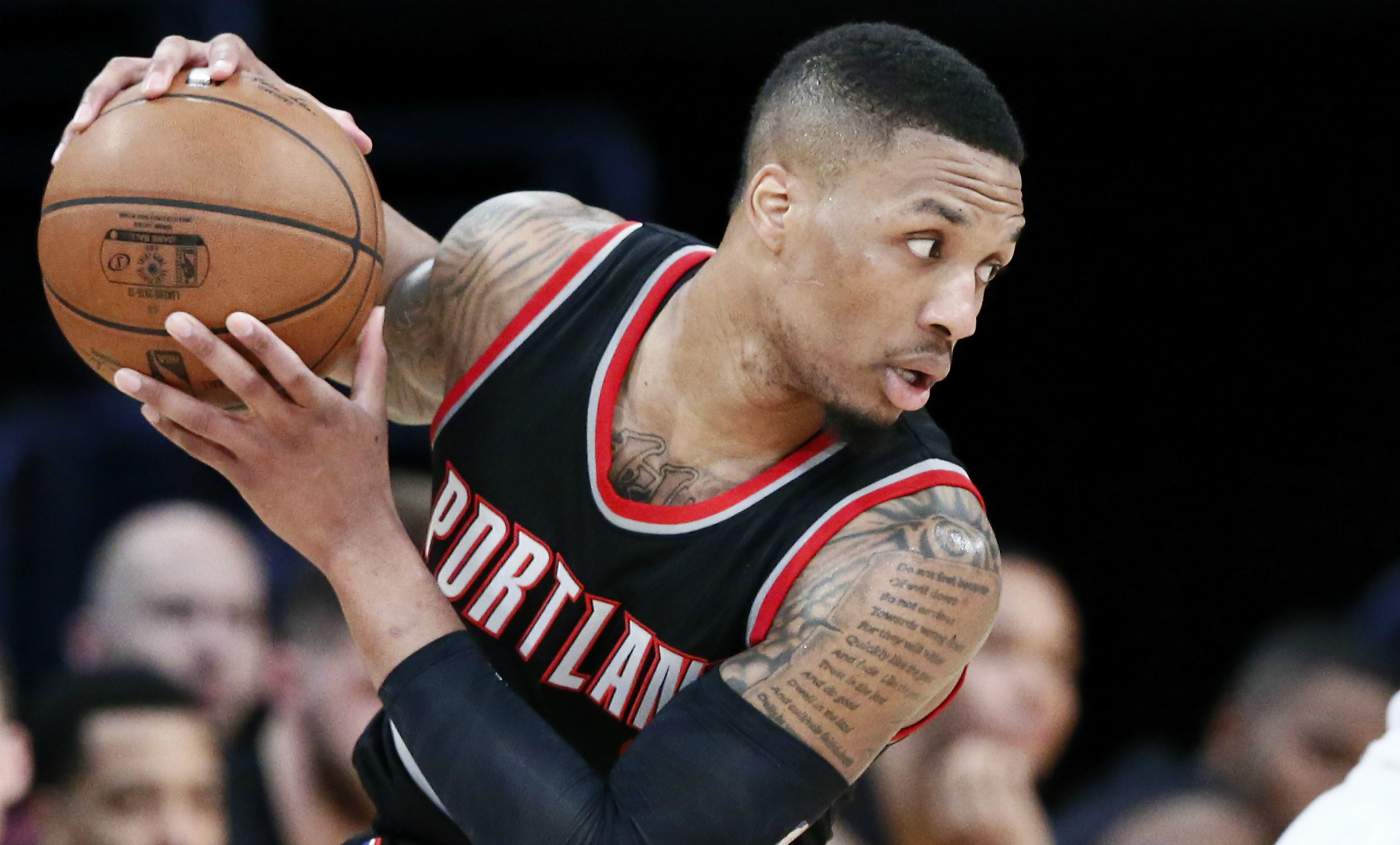 https://www.basketsession.com/statics/uploads/2019/05/damian-lillard-blazers.jpg