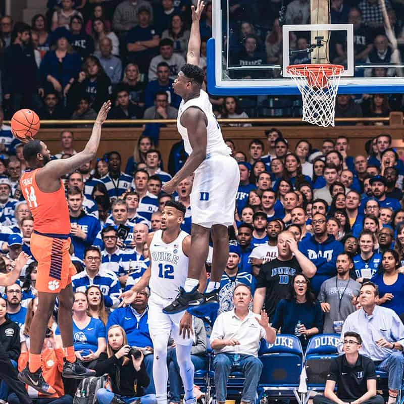Zion Williamson au contre