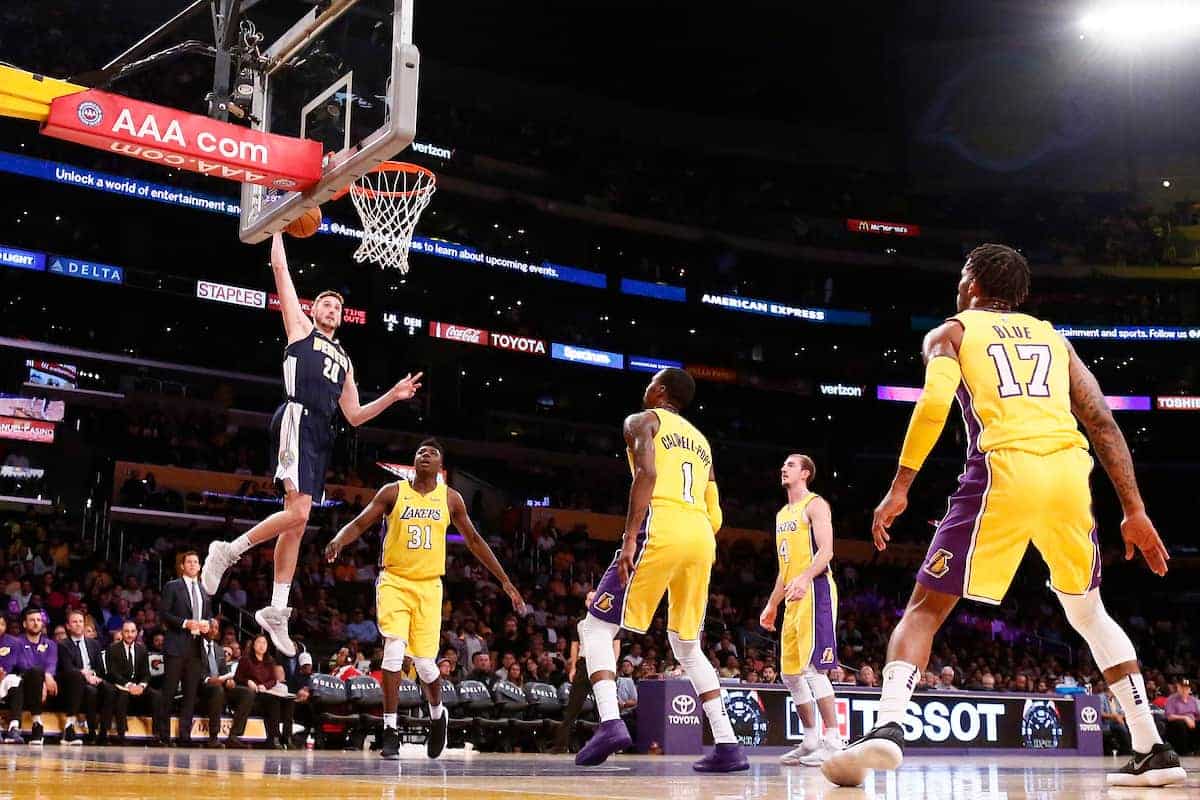 Tyler Lydon rejoint les Kings pour deux saisons