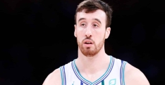 Frank Kaminsky déplore la violence des réseaux sociaux