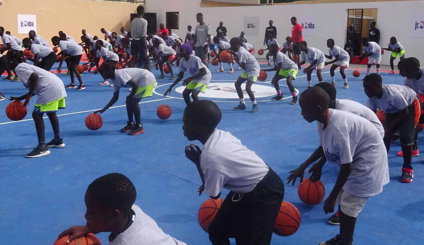 La NBA a inauguré deux terrains de basket à Guediawaye