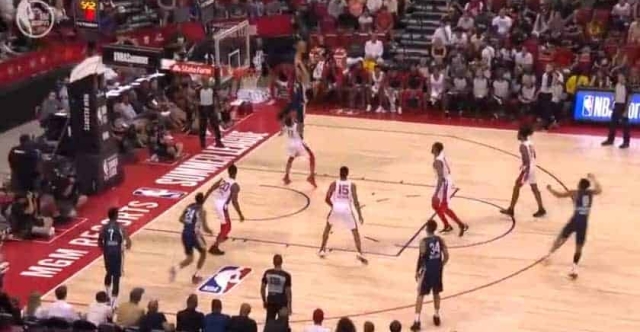 Summer League : Jaxson Hayes claque un poster indécent !