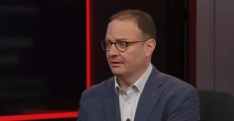 Adrian Wojnarowski suspendu après son « fuck you » à un sénateur !