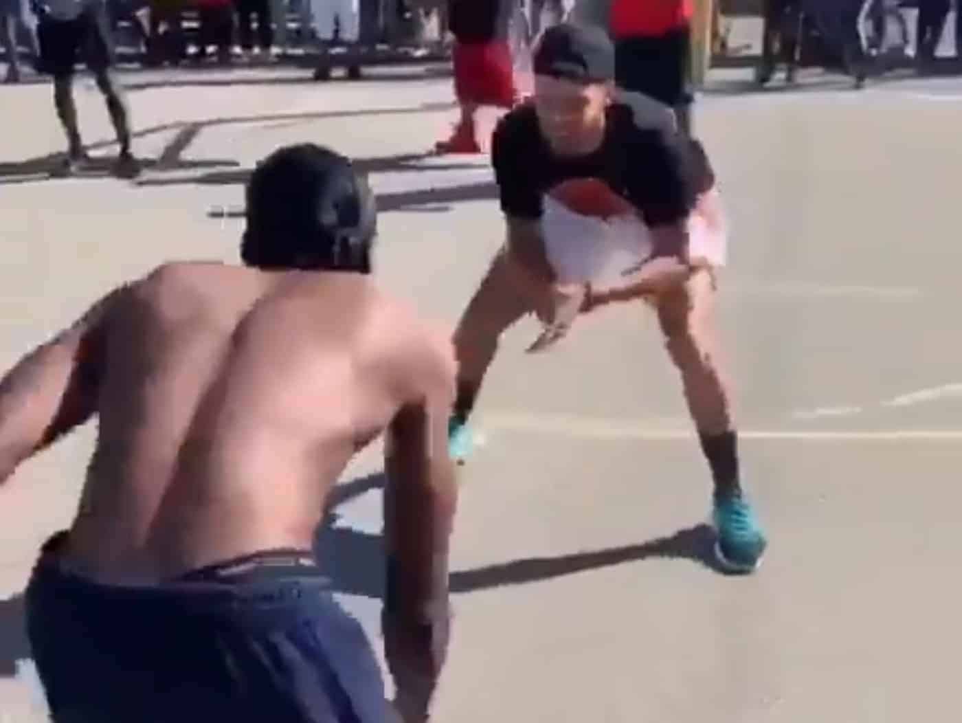 Steph Curry se fait (un peu) taffer sur un playground