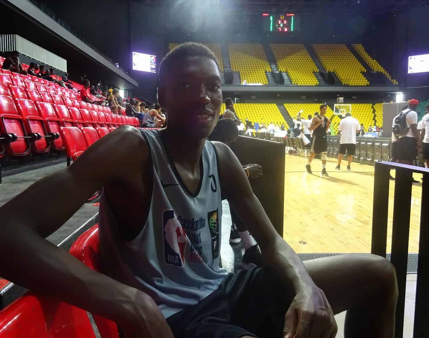 Vianney Salatchoum Batoba, passion balle orange