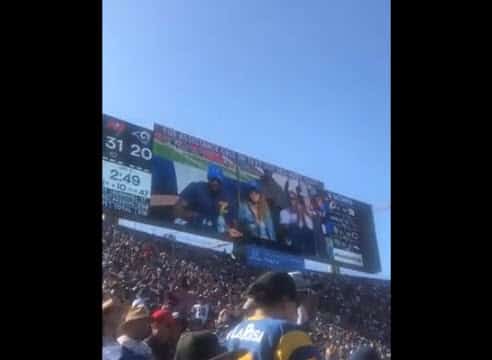 Kawhi Leonard hué par des fans des Lakers