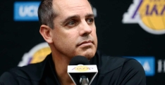 Frank Vogel est sur un siège éjectable, les Lakers tiennent leur bouc émissaire…