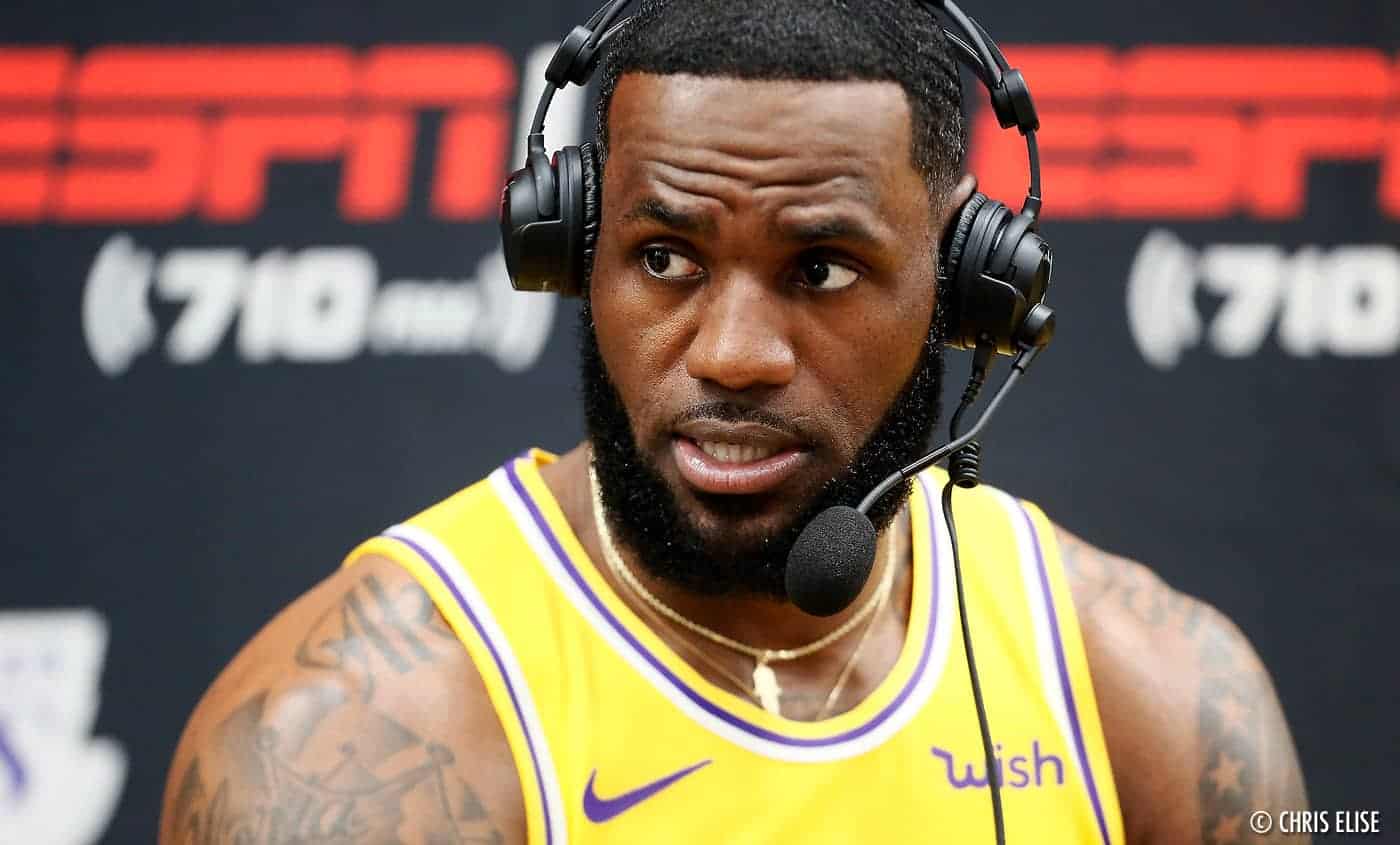 LeBron « énerve ses amis » quand il joue à 2K