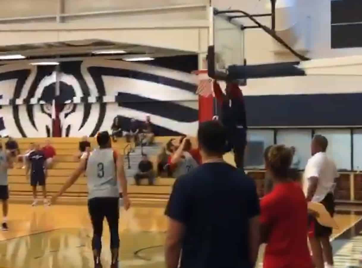 Lonzo-Zion, à l’entraînement ça décolle