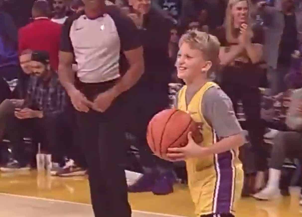Un gamin vole la vedette aux Lakers !