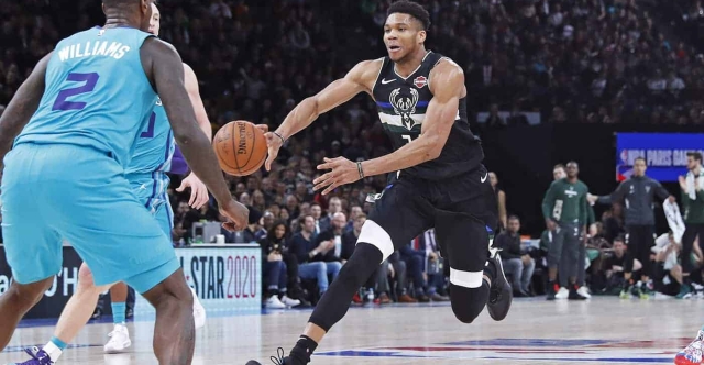 Giannis a failli se faire dessus avant son IRM au genou