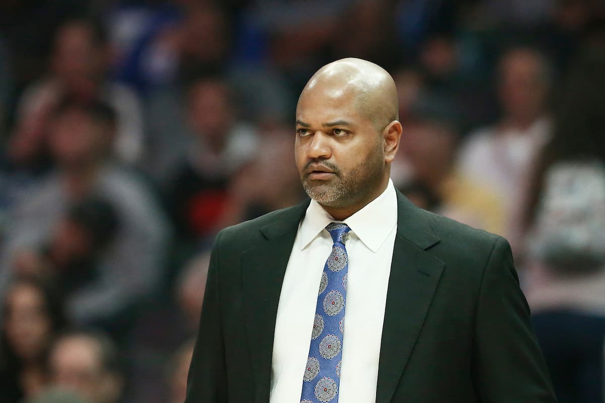 JB Bickerstaff, menacé, met en garde contre les paris sportifs