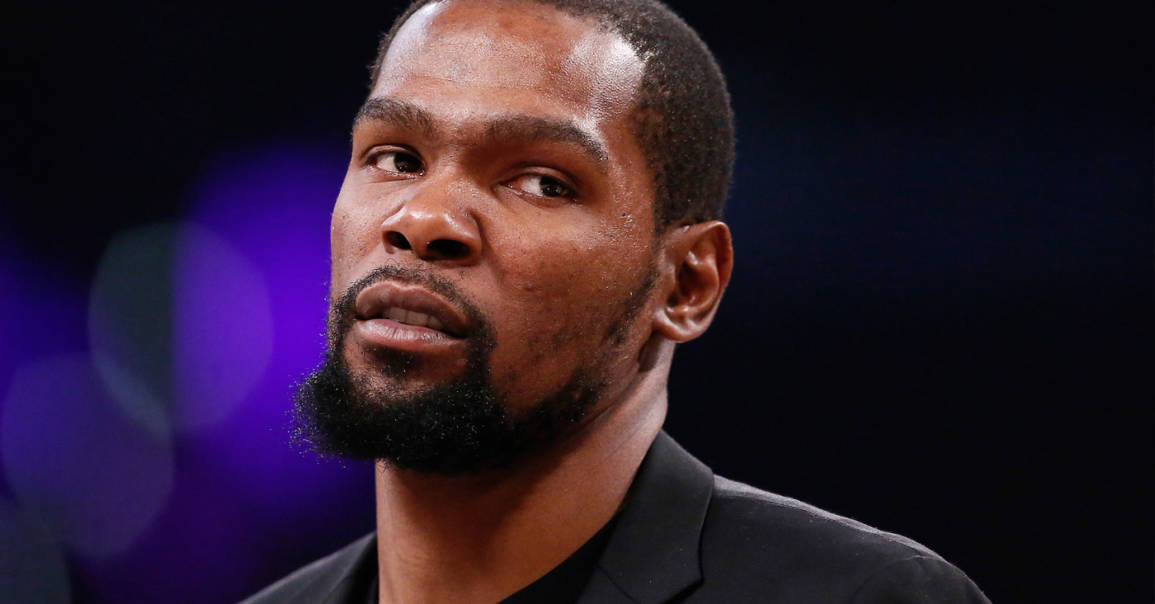Kevin Durant se paye un ancien NBAer après une fake news sur Kyrie