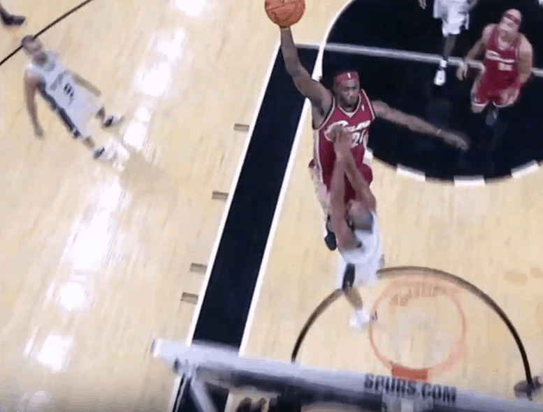 Le poster oublié : Le jour où LeBron James a détruit Tim Duncan