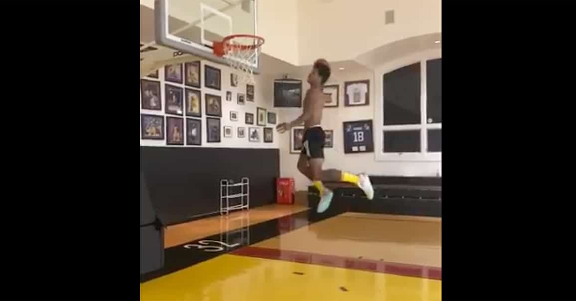 Shareef O’Neal place des dunks monstrueux… à la maison