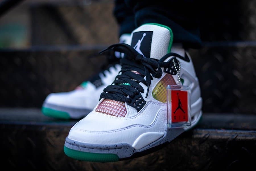 Air Jordan IV