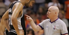 Il y a 13 ans, Tim Duncan était expulsé pour avoir trop rigolé sur le banc