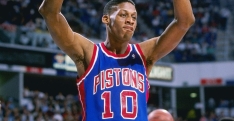 Dennis Rodman regrette d’avoir critiqué Larry Bird parce qu’il était blanc
