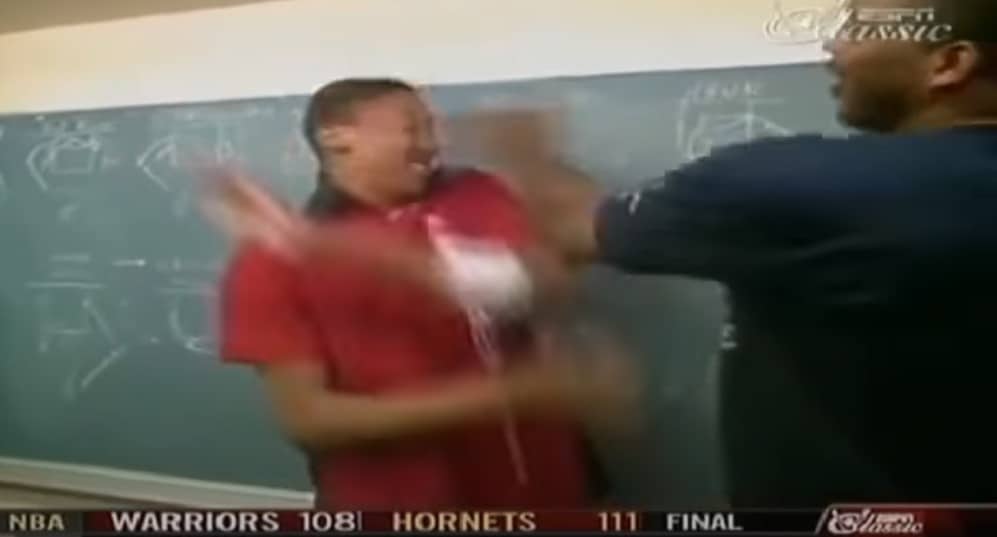 Quand Oakley attrapait et giflait Pippen : ça c’était de la « pédagogie »