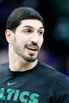 Enes Kanter expulsé d’un match WNBA pour une altercation avec une joueuse