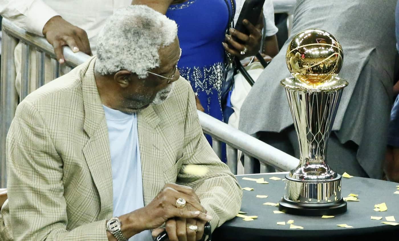 Bill Russell est mort, la NBA pleure une légende sans égale