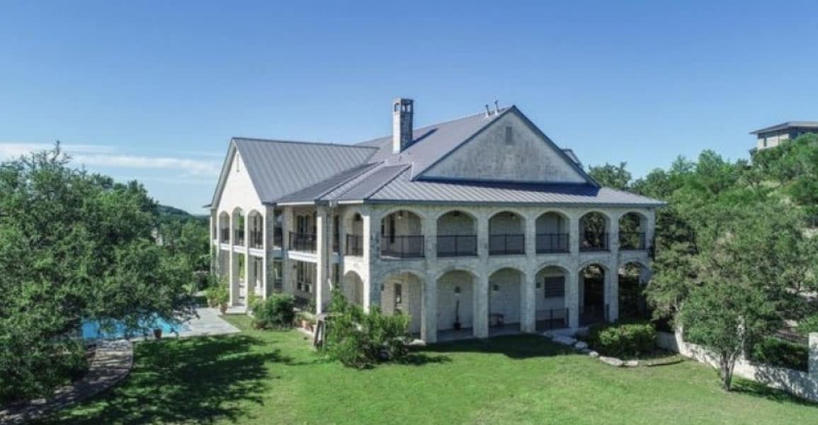 Popovich contraint de baisser le prix de son manoir de 1,4 millions. Les temps sont durs ma brave dame…