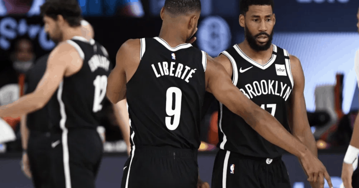 Et si l’exploit des Nets avait débuté… au bord de la piscine de l’hôtel ?