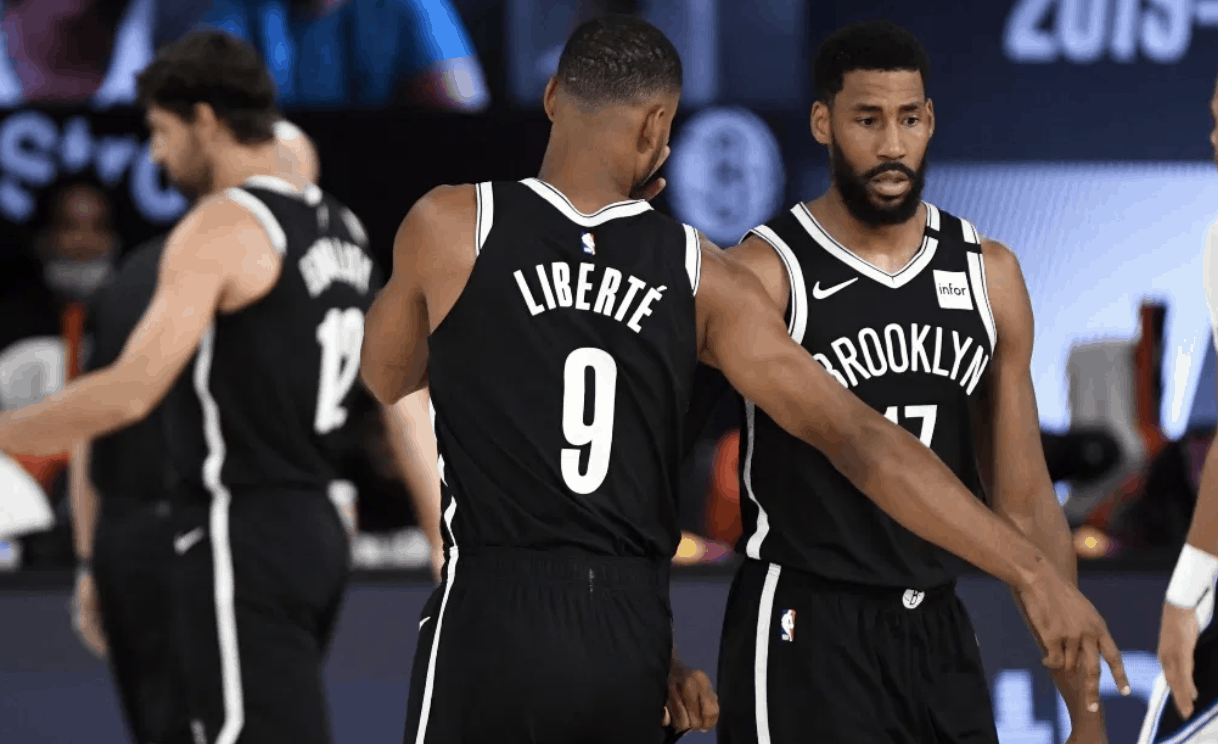 Et si l’exploit des Nets avait débuté… au bord de la piscine de l’hôtel ?