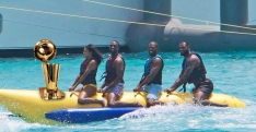 Le Banana Boat félicite LeBron
