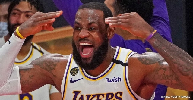 LeBron James répond puis provoque ses détracteurs…