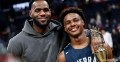 Et si LeBron James jouait avec ses deux fils en NBA ?