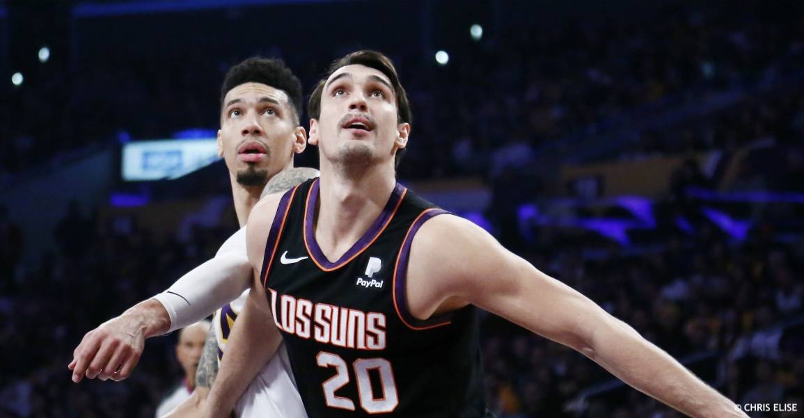 Les Suns perdent déjà Dario Saric, le genou est touché