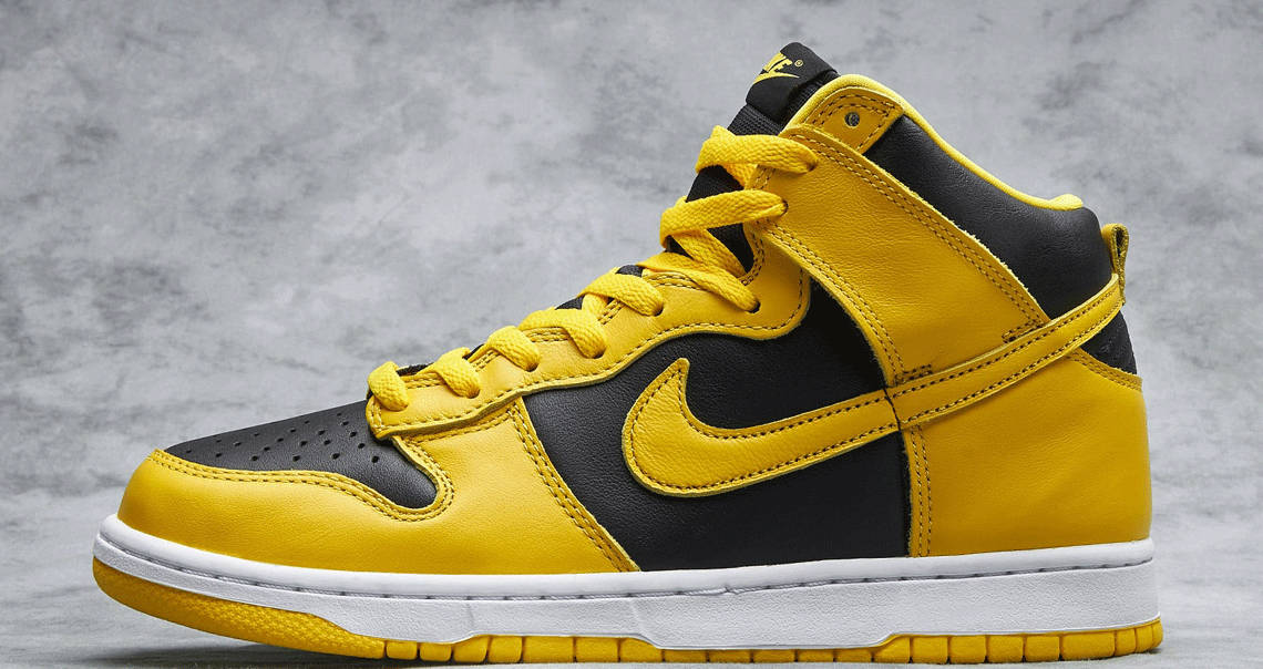 La Nike Dunk High vous emmène du côté de l’Ohio avec son coloris Varsity Maize