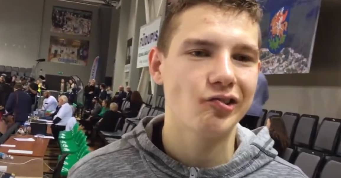 L’histoire folle de l’escroc qui s’est fait passer pour une star du basket lituanien