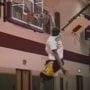 Des images rares du premier concours de dunks gagné par Kobe Bryant à… 15 ans !