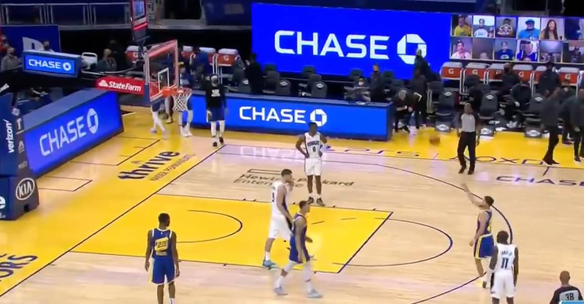 Stephen Curry ne fait pas le même sport que nous, épisode 567