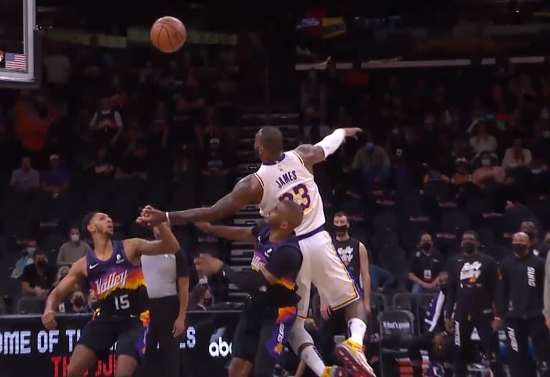 Pas d’amitié qui tienne : une faute de CP3 sur LeBron a un peu mis le feu