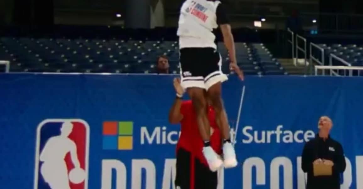 Keon Johnson explose un record de détente vieux de 20 ans au Draft Combine !