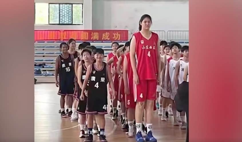 Zhang Ziyu, 14 ans et 2,26m, le nouvel espoir de la Chine