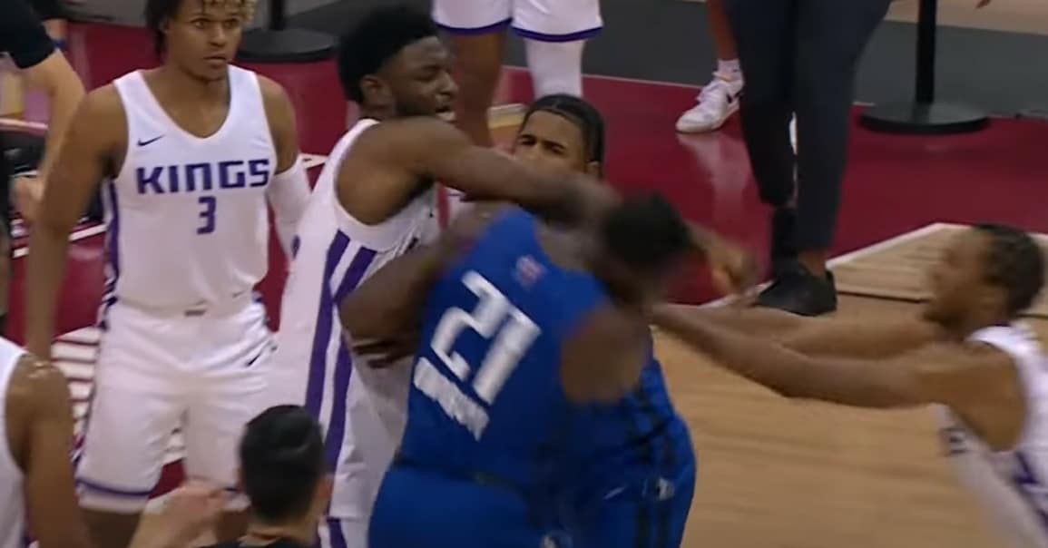 Chimezie Metu suspendu pour son craquage et son coup de poing