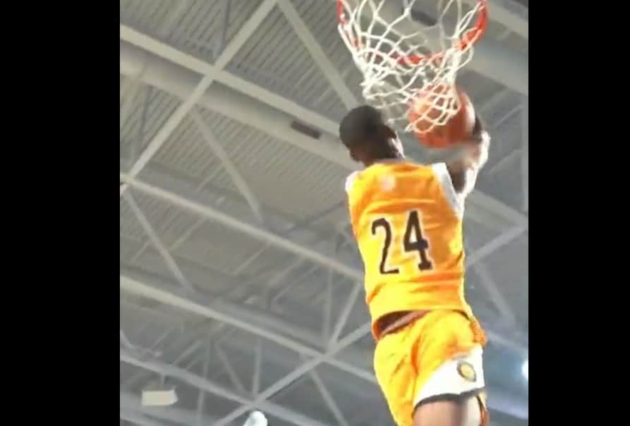 Amputé d’un bras, Hansel Emanuel sort des dunks de fou furieux