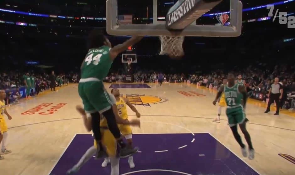 Robert Williams postérise Anthony Davis… deux fois !